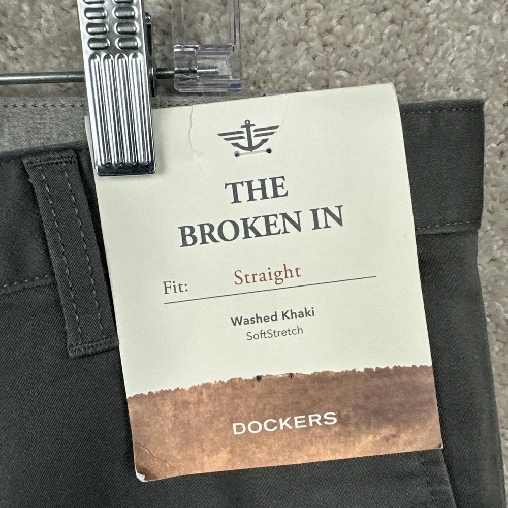 Dockers nwt broken